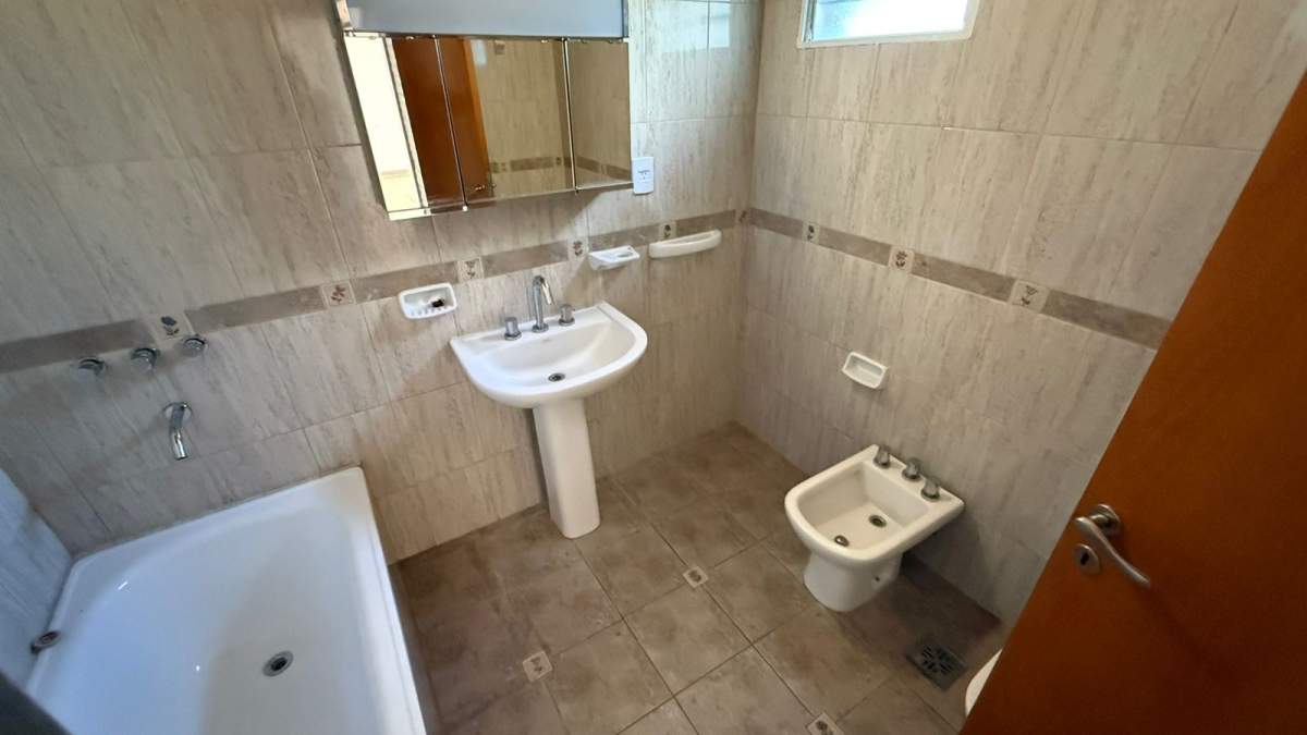 Casa en alquiler de 2 dormitorios en Quebrada de las Rosas