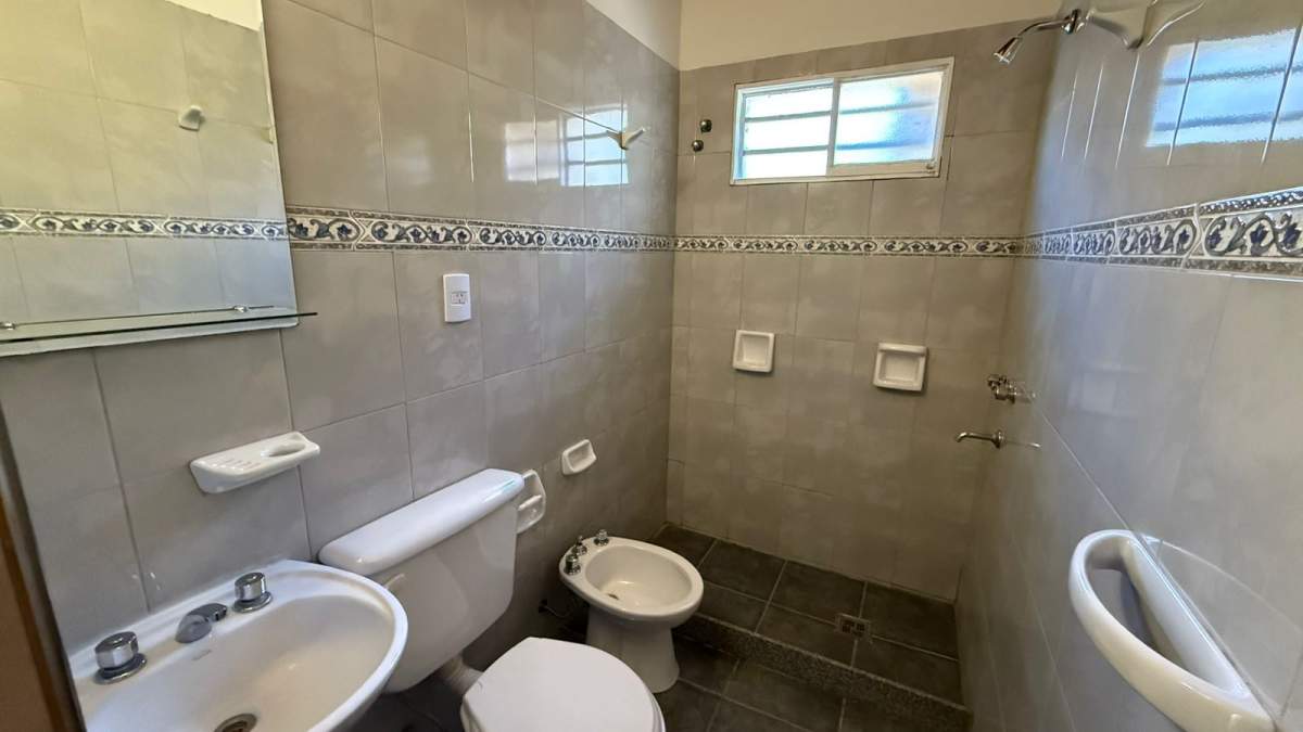 Casa en alquiler de 2 dormitorios en Quebrada de las Rosas