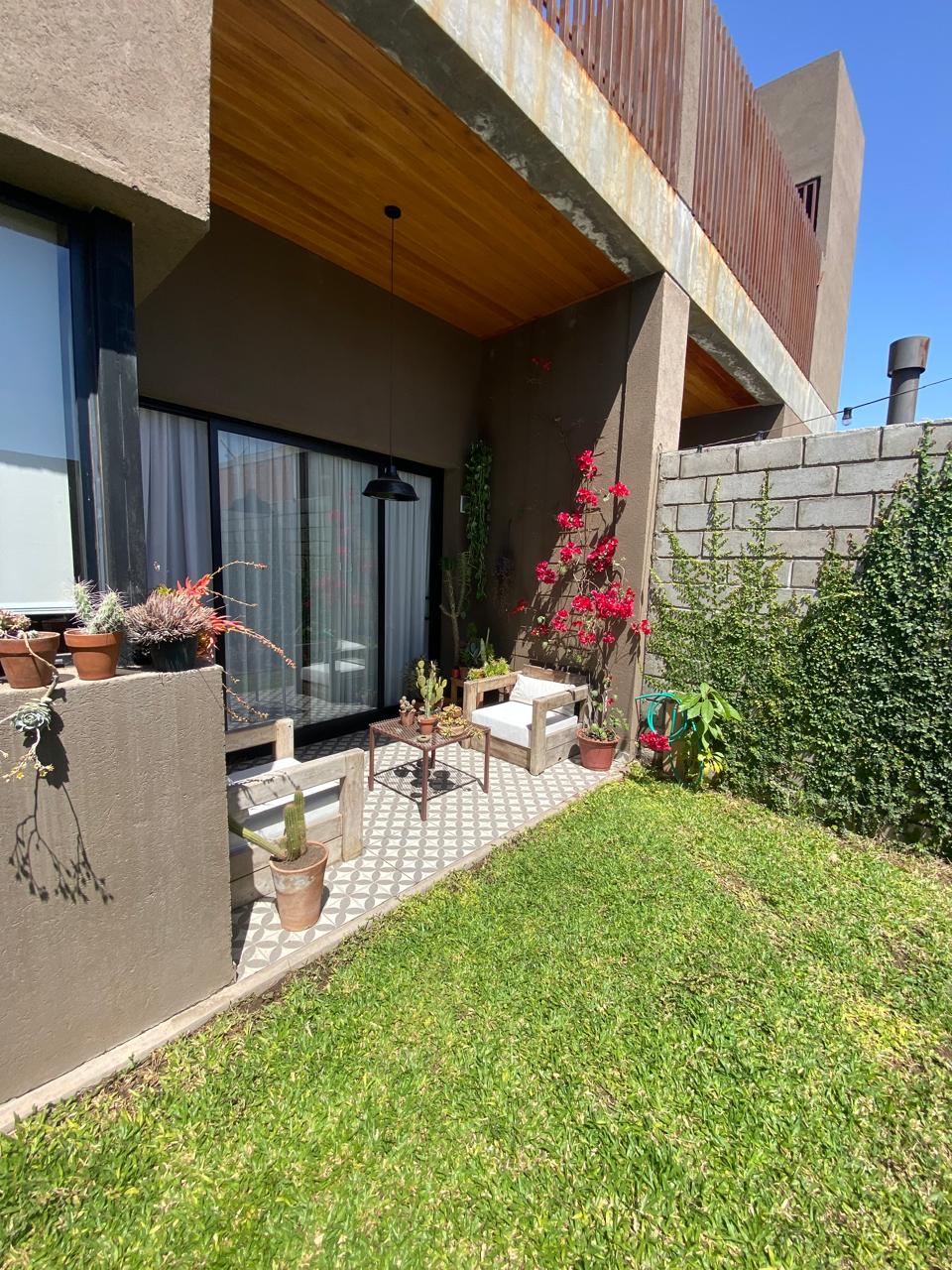 ALQUILO DUPLEX DE CATEGORIA EN GREEN VILLE II