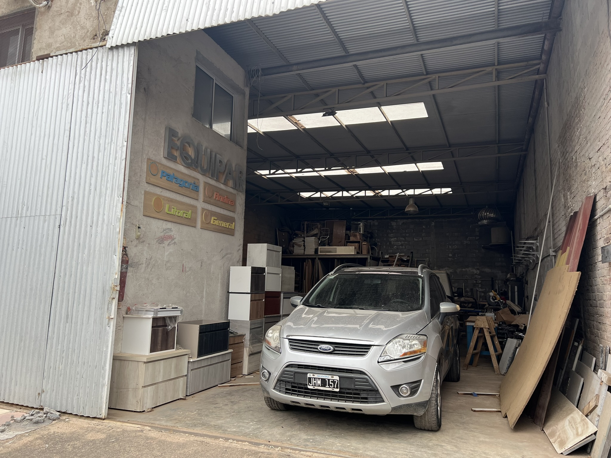 OPORTUNIDAD VENTA DE GALPON CON OFICINA EN ARGUELLO - BARRIO 16 DE  NOVIEMBRE