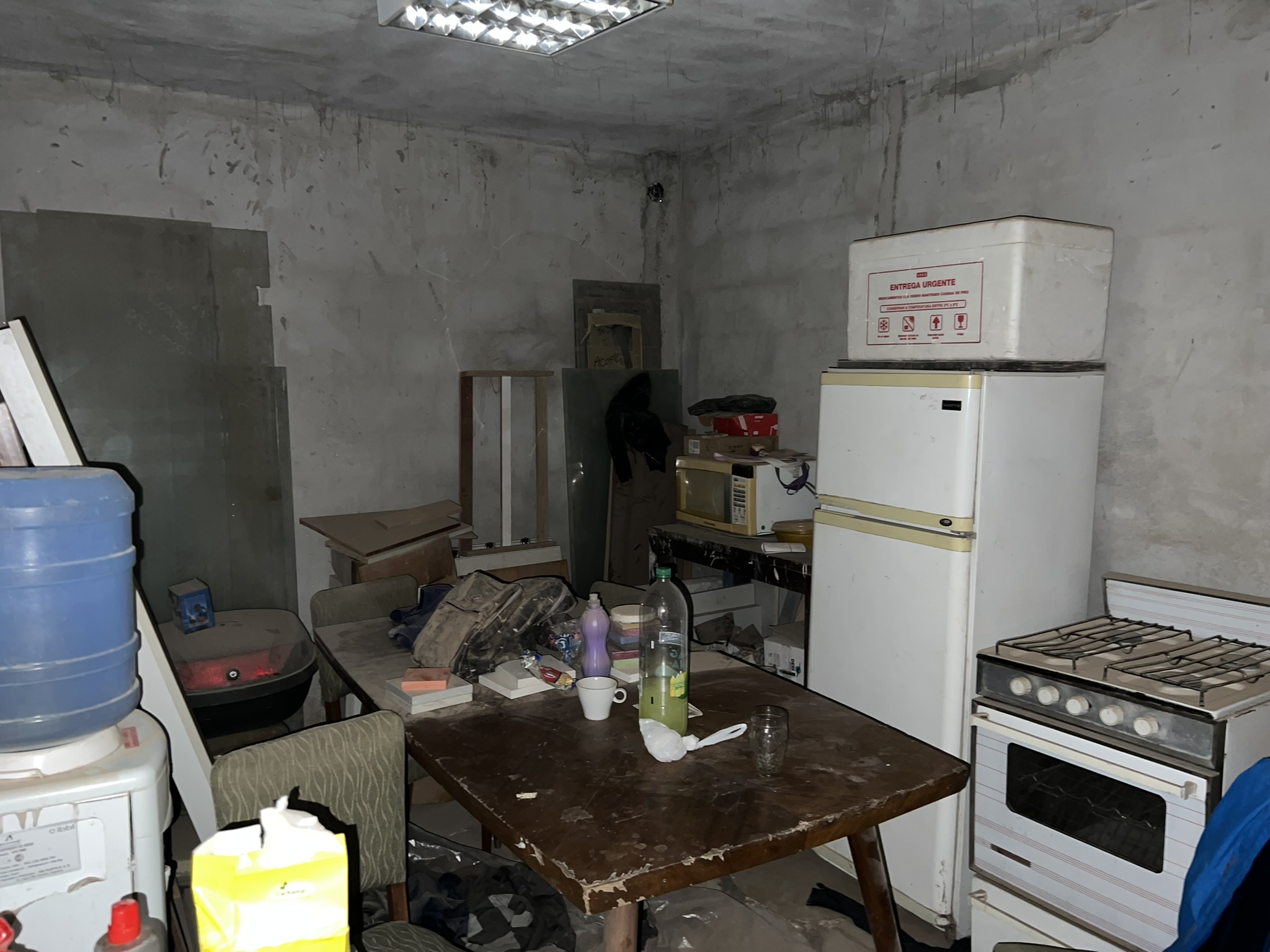 OPORTUNIDAD VENTA DE GALPON CON OFICINA EN ARGUELLO - BARRIO 16 DE  NOVIEMBRE