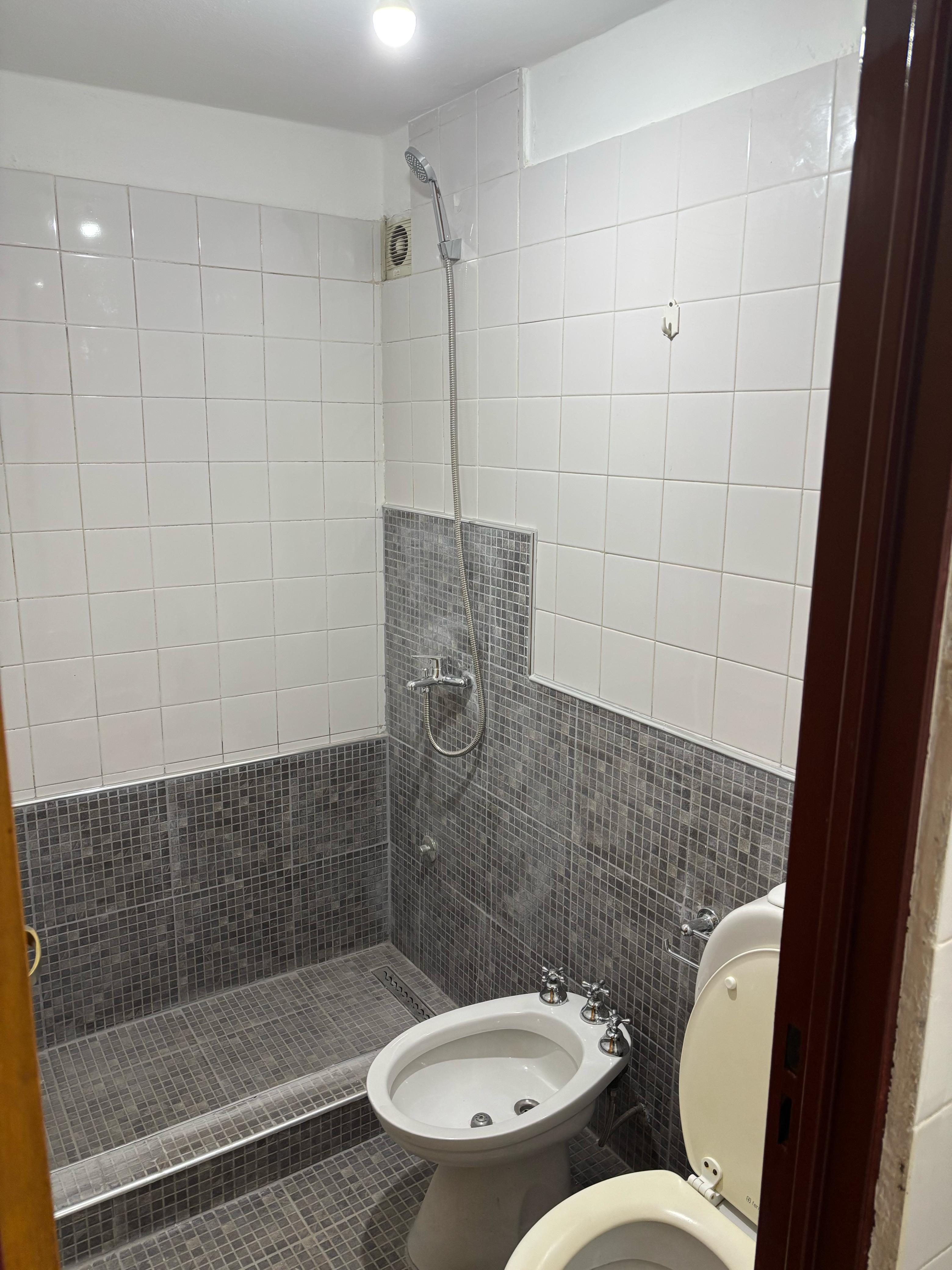 Venta Tres (3) Dormitorios Arcos Del Cerro 2