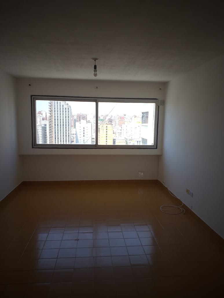 Departamento en alquiler de un dormitorio sobre Rivadavia 140