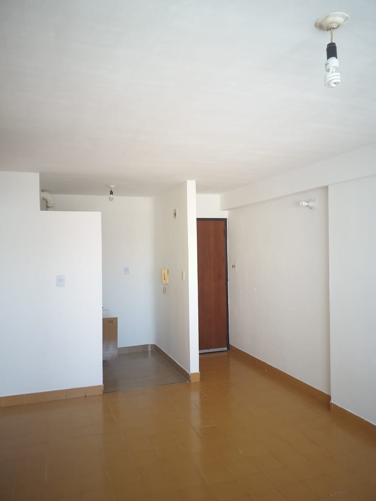 Departamento en alquiler de un dormitorio sobre Rivadavia 140