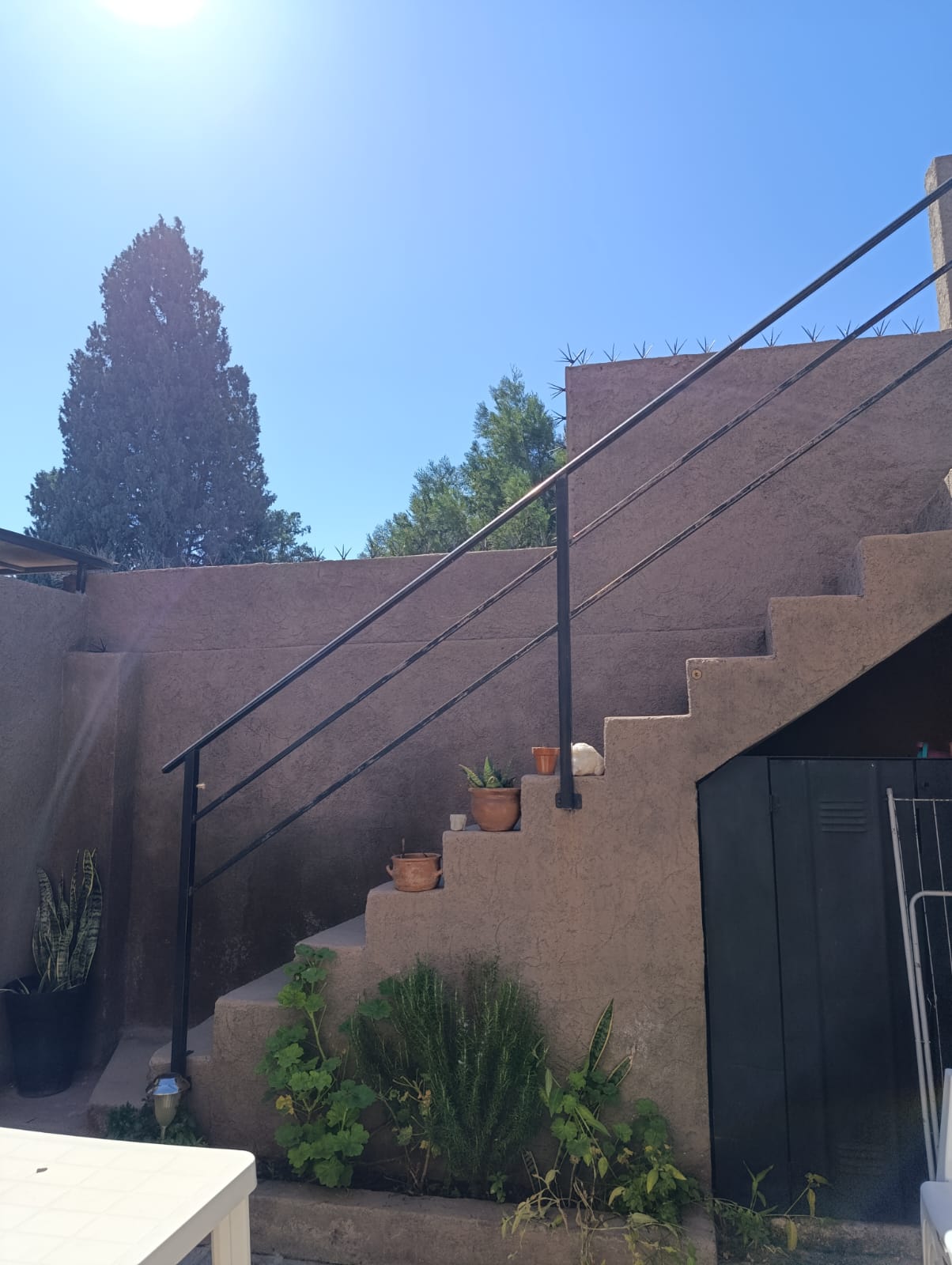 VENTA CASA BARRIO SAN MARTIN-REMODELADA-TOTALMENTE EQUIPADA-CAPILLA DEL MONTE