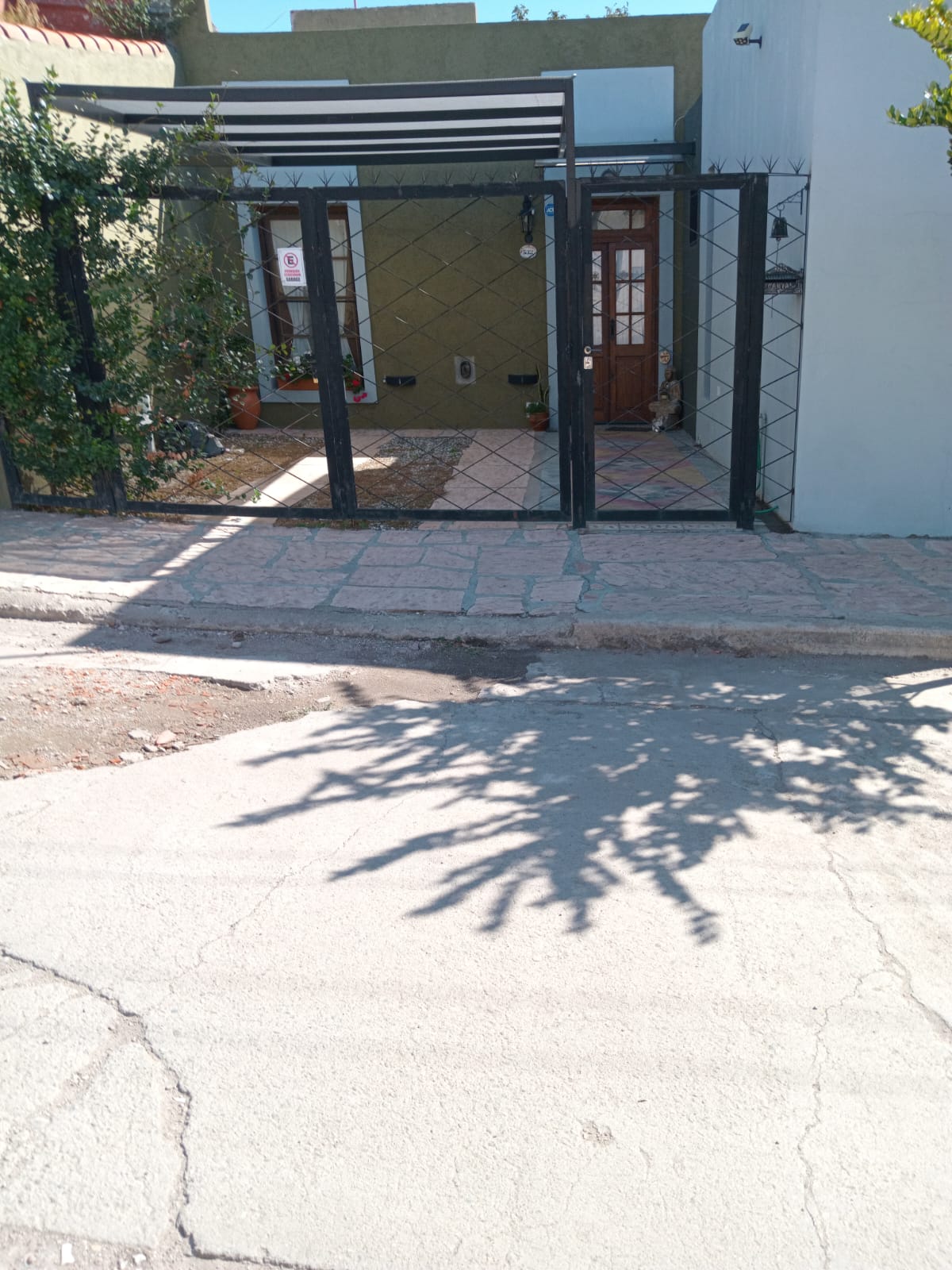 VENTA CASA BARRIO SAN MARTIN-REMODELADA-TOTALMENTE EQUIPADA-CAPILLA DEL MONTE