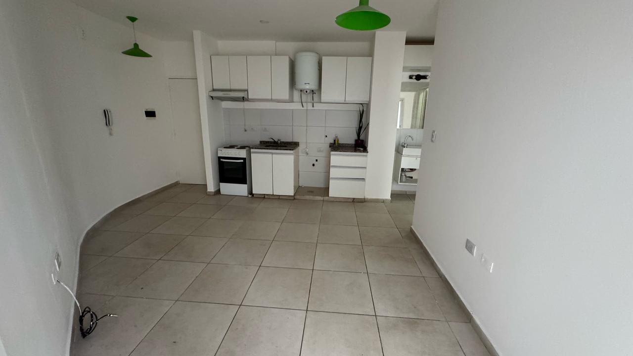 ALQUILER DEPARTAMENTO 1 DORMITORIO PLANTA BAJA PATIO ACEPTA MASCOTA  CERCA DEL CENTRO