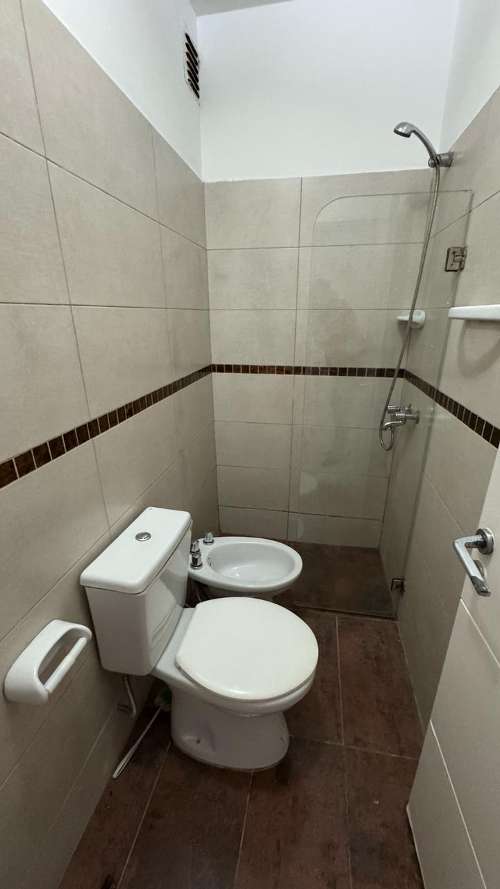 ALQUILER DEPARTAMENTO 1 DORMITORIO PLANTA BAJA PATIO ACEPTA MASCOTA  CERCA DEL CENTRO