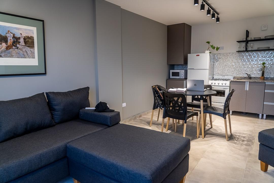 VENTA DEPARTAMENTO 1 DORMITORIO AMOBLADO A METROS DEL QUINTO CENTENARIO