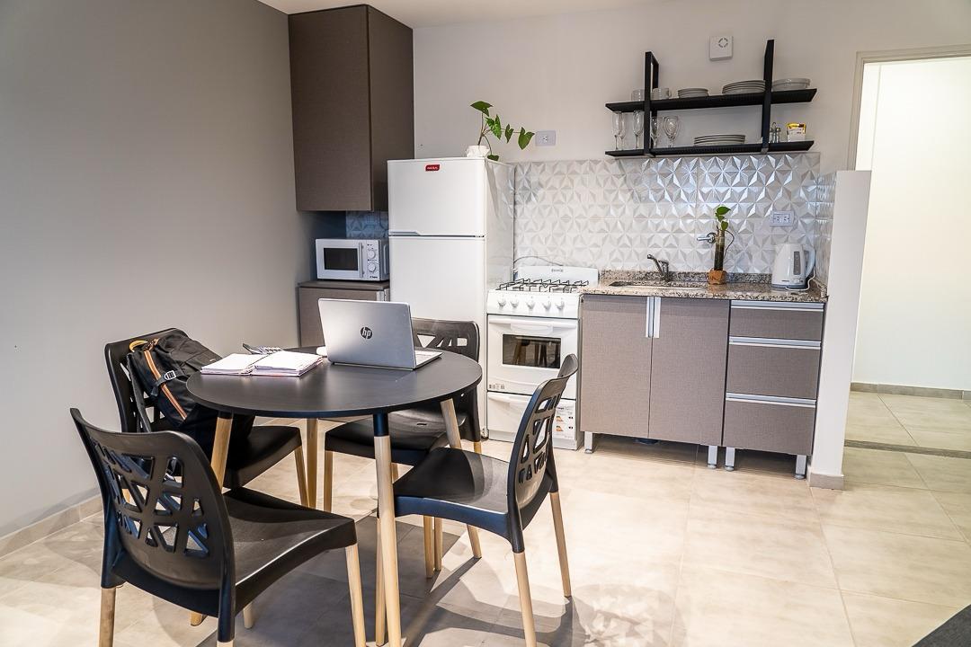 VENTA DEPARTAMENTO 1 DORMITORIO AMOBLADO A METROS DEL QUINTO CENTENARIO