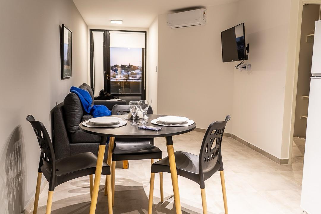 VENTA DEPARTAMENTO 1 DORMITORIO AMOBLADO A METROS DEL QUINTO CENTENARIO