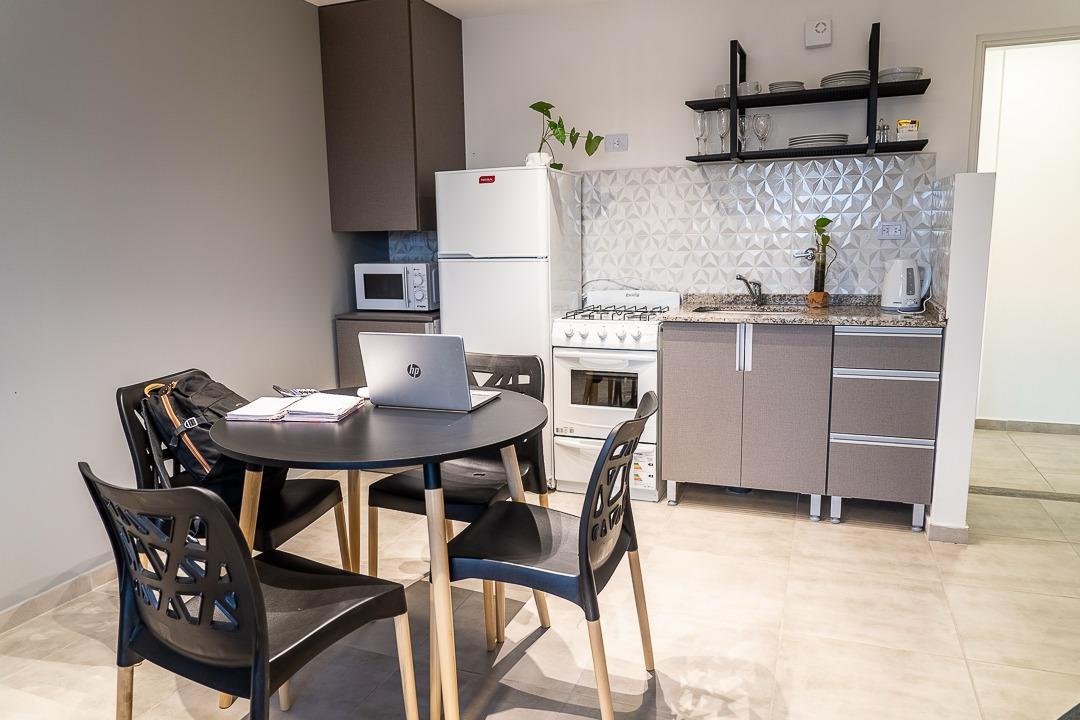 VENTA DEPARTAMENTO 1 DORMITORIO AMOBLADO A METROS DEL QUINTO CENTENARIO