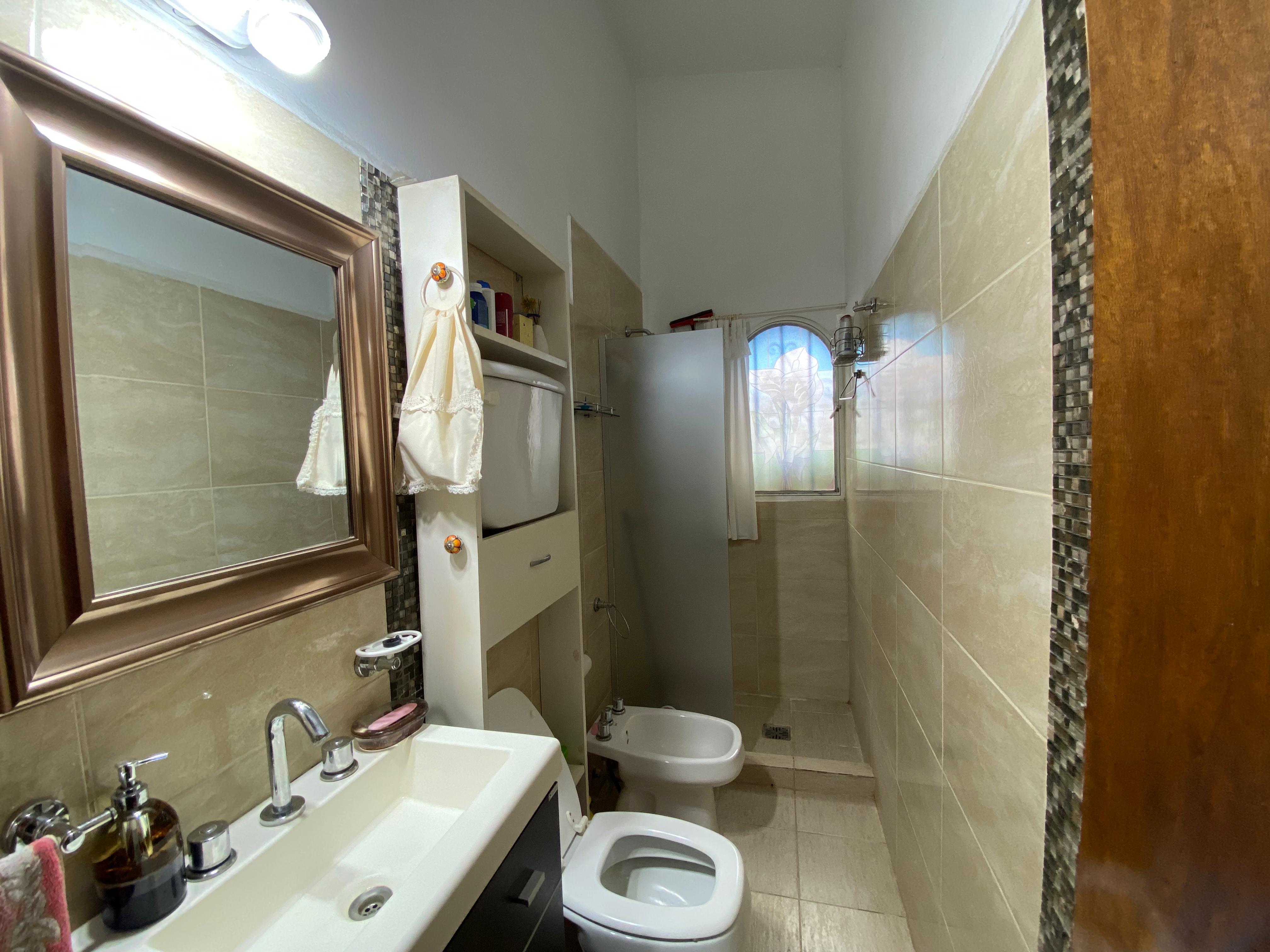 VENTA CASA 3 DORMITORIOS VISTA AL LAGO