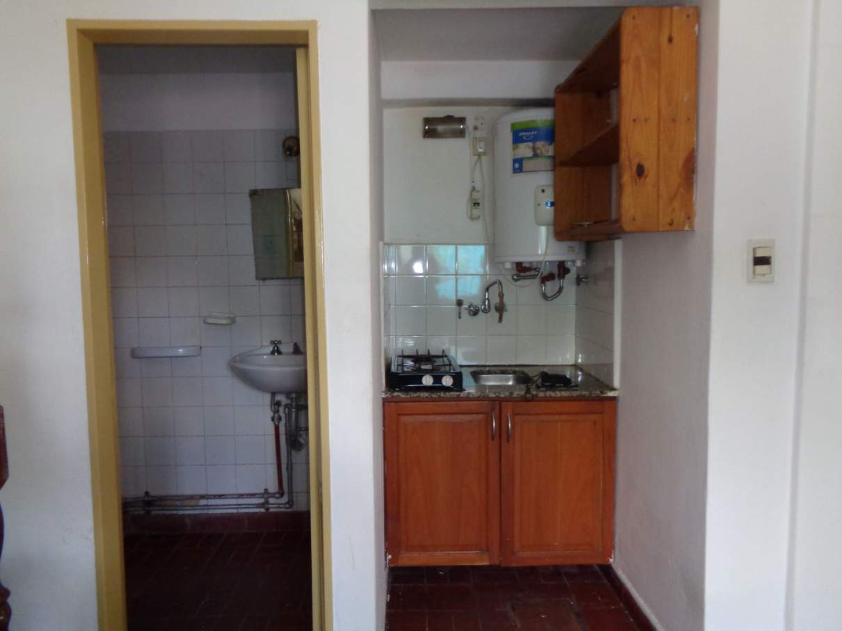 Barrio Alberdi - Departamento Externo, Monoambiente Totalmente Amoblado, Amplio, Luminoso y Dividido, Sin Expensas