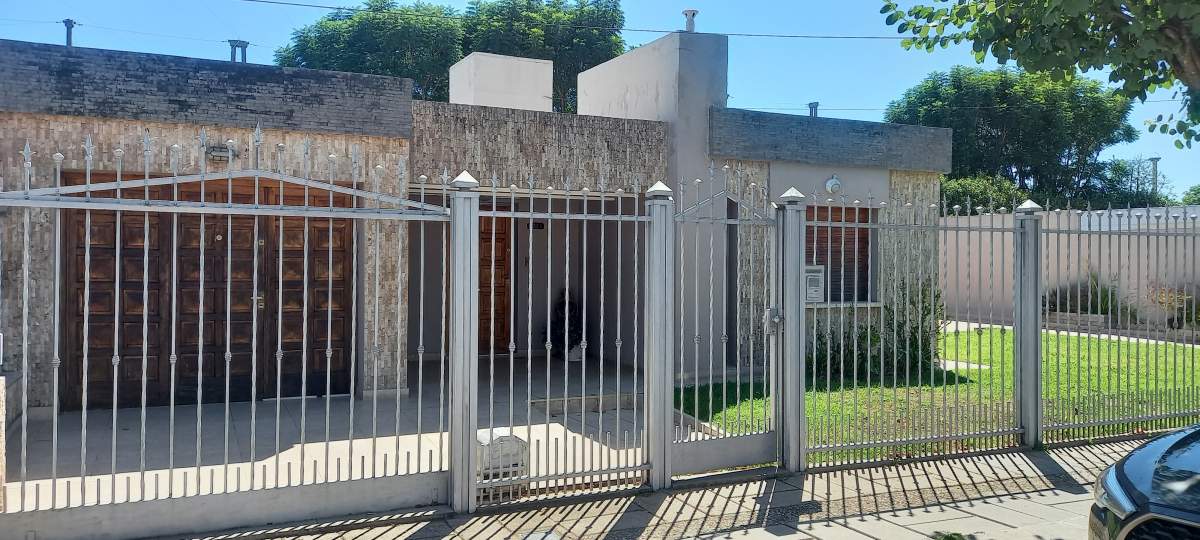 CASA EN ALQUILER BARRIO POETA LUGONES
