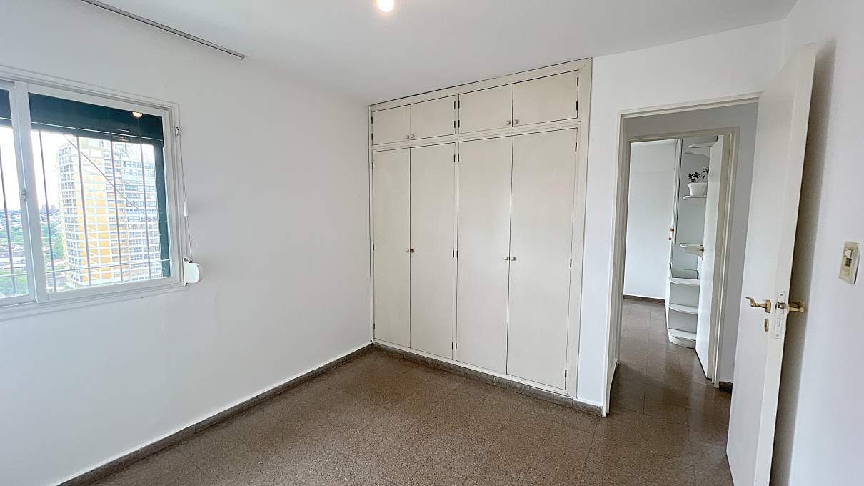 Alquiler amplio dpto 3 dormitorios zona Nuevocentro Shopping sobre 27 de abril