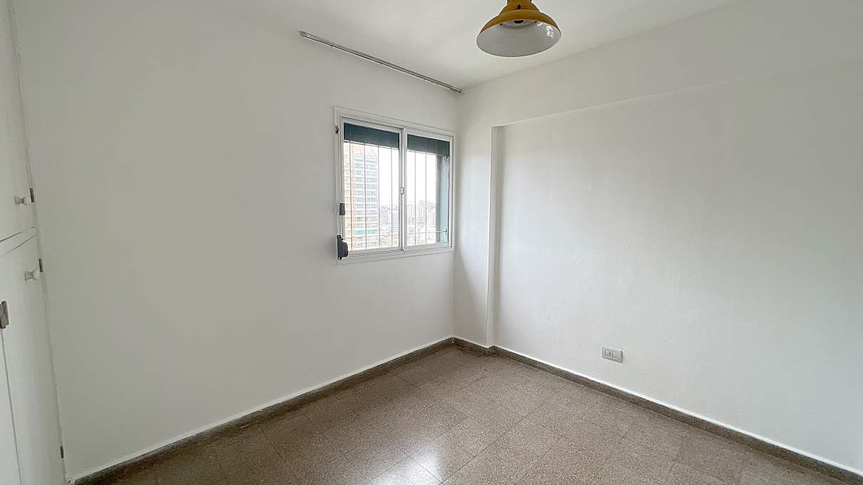 Alquiler amplio dpto 3 dormitorios zona Nuevocentro Shopping sobre 27 de abril