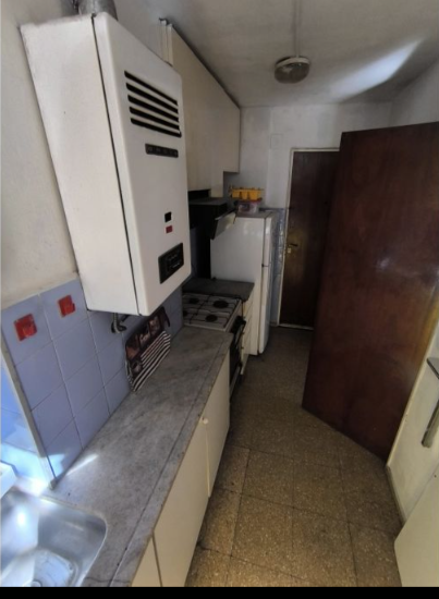 VENTA Departamento de 2 dormitorios frente sobre calle Chacabuco