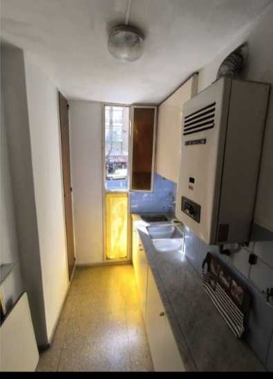 VENTA Departamento de 2 dormitorios frente sobre calle Chacabuco