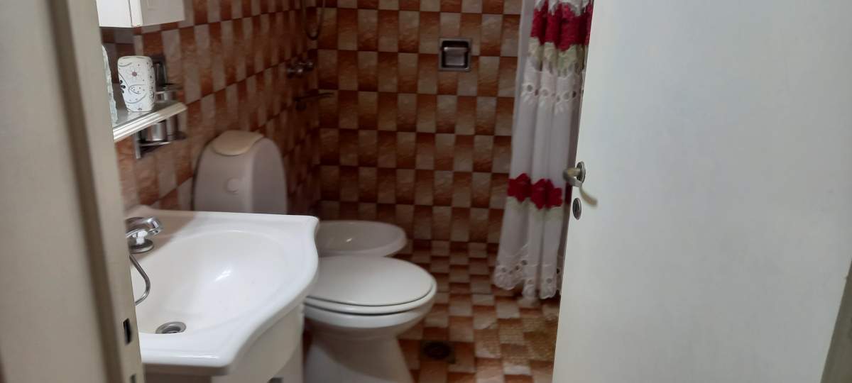 CASA EN ALQUILER BARRIO POETA LUGONES