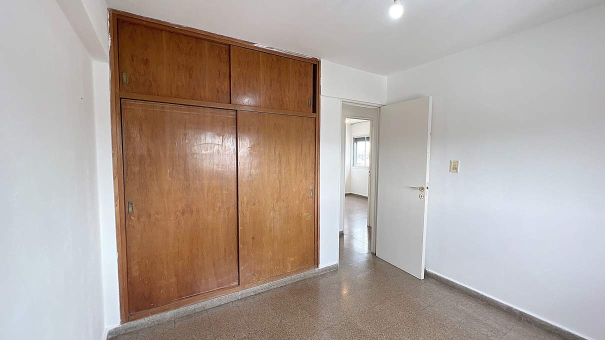 Alquiler amplio dpto 3 dormitorios zona Nuevocentro Shopping sobre 27 de abril