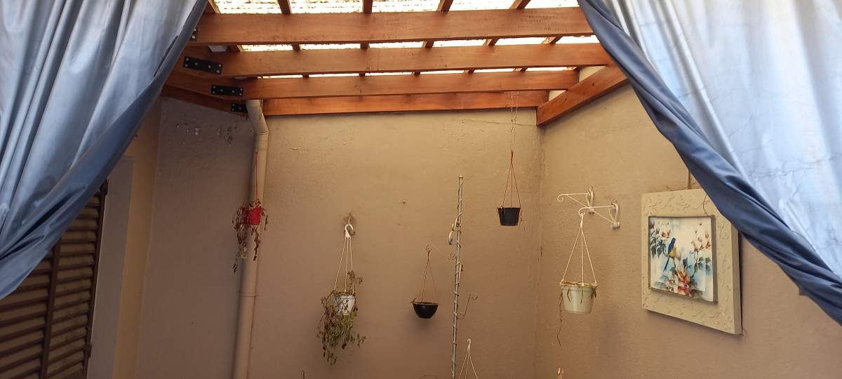 CASA EN ALQUILER BARRIO POETA LUGONES