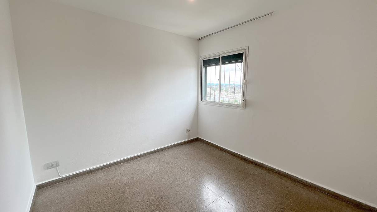 Alquiler amplio dpto 3 dormitorios zona Nuevocentro Shopping sobre 27 de abril