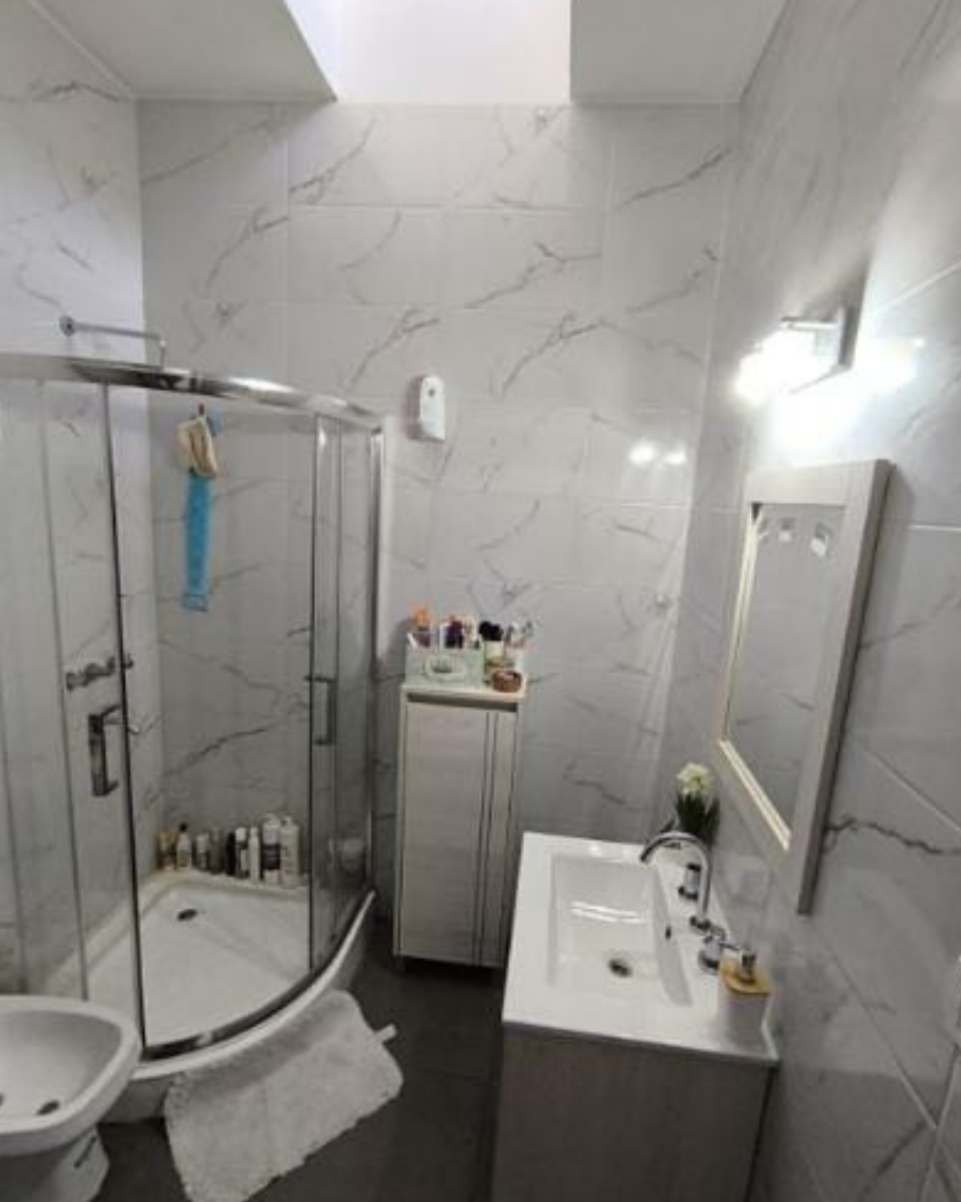 VENTA CASA 2 DORMITORIOS YOFRE NORTE RECICLADA A NUEVA
