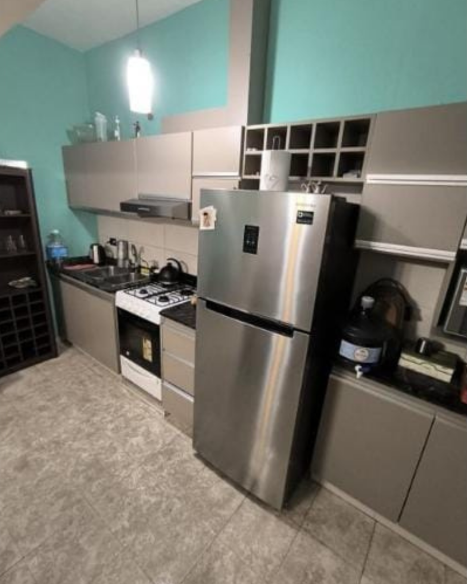 VENTA CASA 2 DORMITORIOS YOFRE NORTE RECICLADA A NUEVA