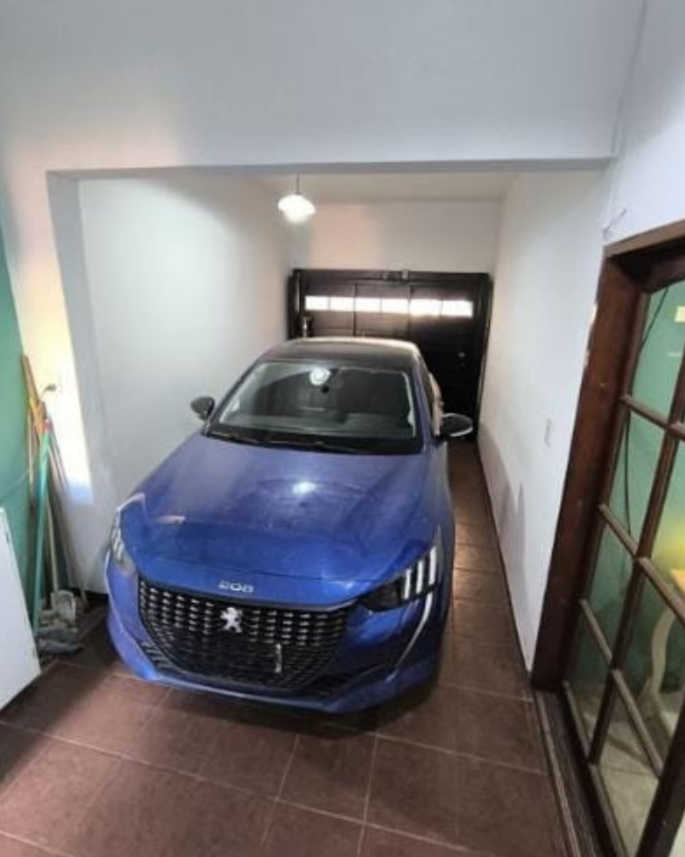 VENTA CASA 2 DORMITORIOS YOFRE NORTE RECICLADA A NUEVA