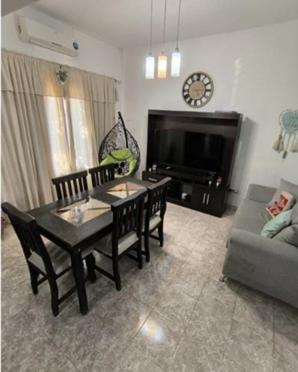 VENTA CASA 2 DORMITORIOS YOFRE NORTE RECICLADA A NUEVA