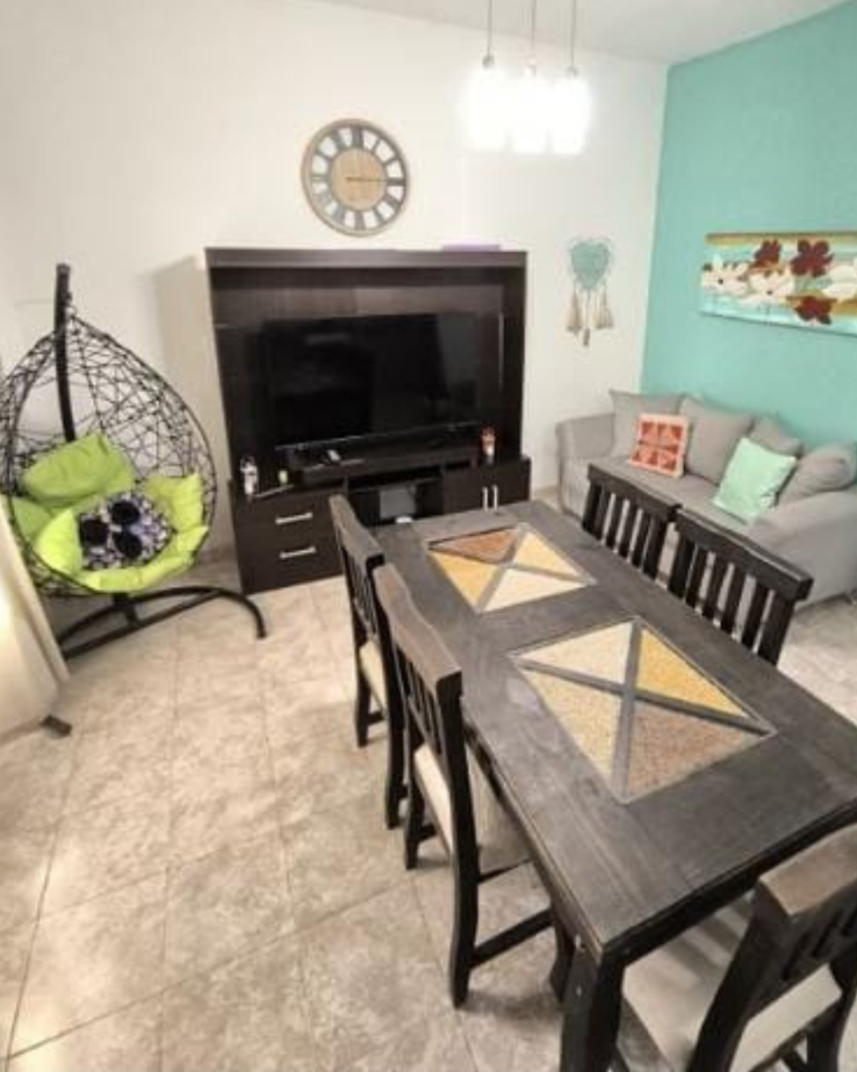 VENTA CASA 2 DORMITORIOS YOFRE NORTE RECICLADA A NUEVA