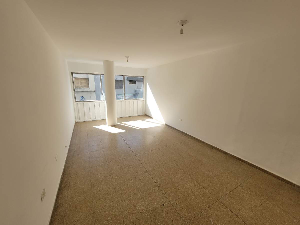 SE ALQUILA OFICINA - SUCRE N 25 - CENTRO - CÓRDOBA