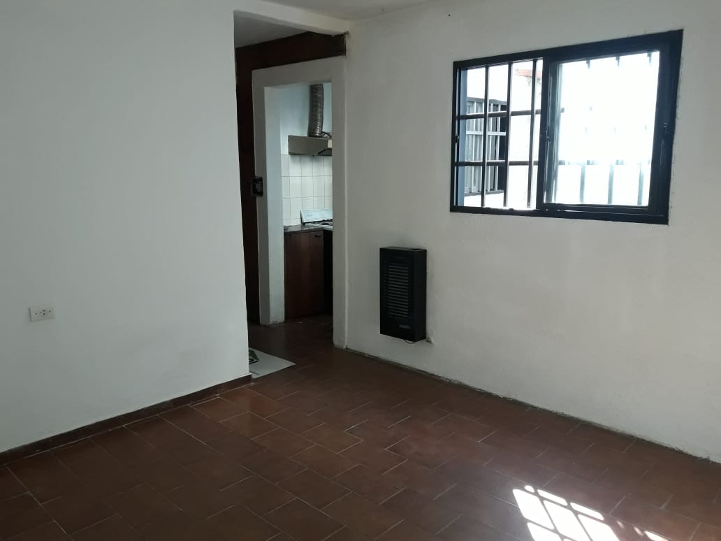 Departamento INTERNO en alquiler  2 DORMITORIOS  ALBERDI