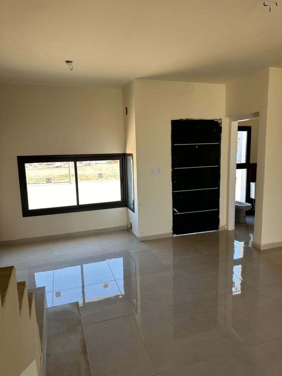 DUPLEX 3 DORMITORIOS -ALQUILER - RINCONES DE MANTIALES