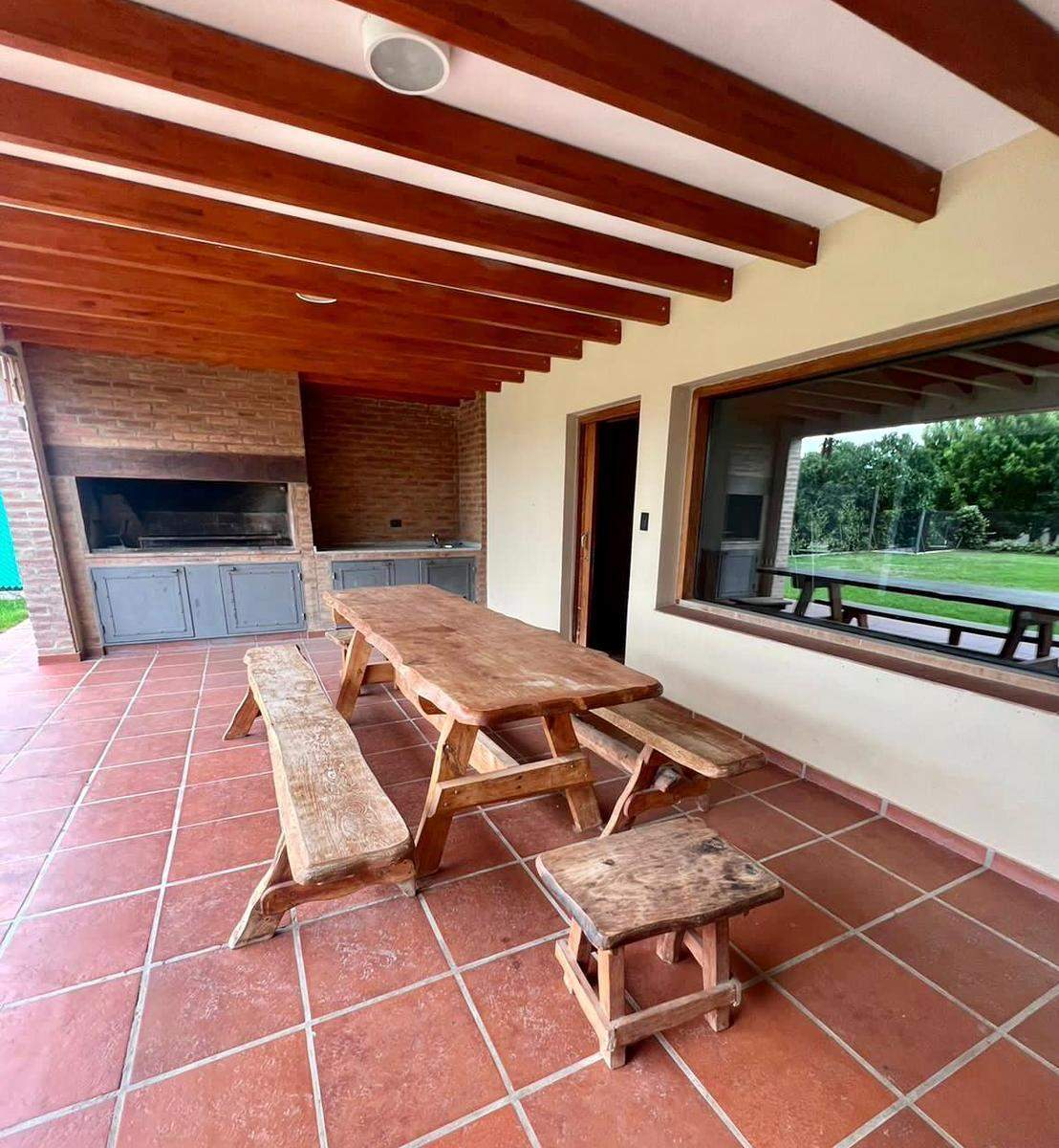 ALQUILER 3 DORMITORIOS TEMPORARIO VACACIONES EN VILLA LAGO AZUL A MINUTOS CARLOS PAZ
