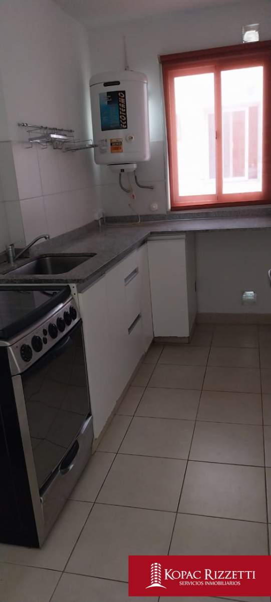 CENTRO (CORRO ESQ BV. SAN JUAN) - ALQUILER DEPARTAMENTO 1 DORM.