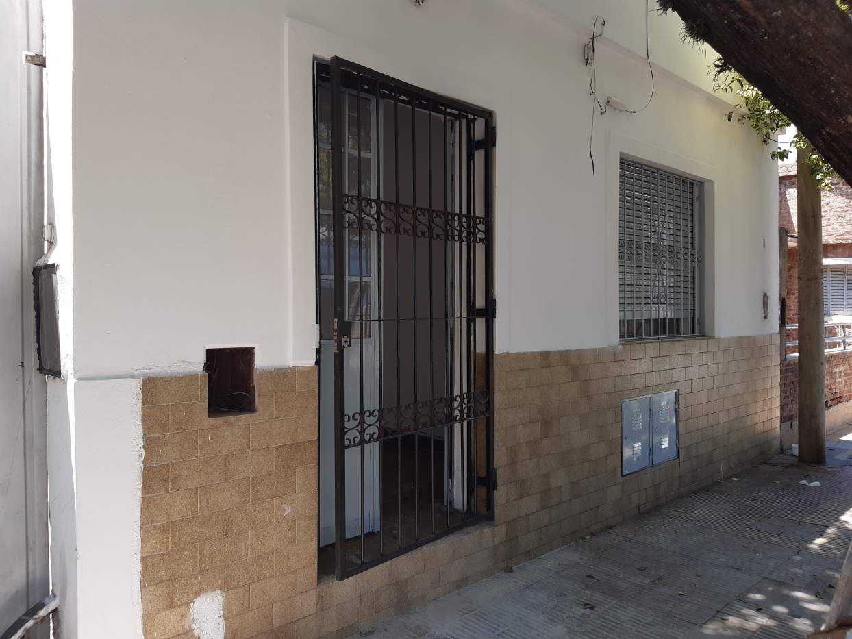 ALQUILO departamento B General Bustos
