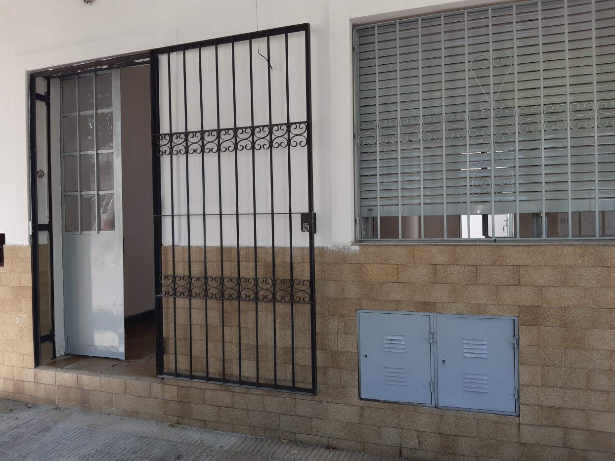 ALQUILO departamento B General Bustos