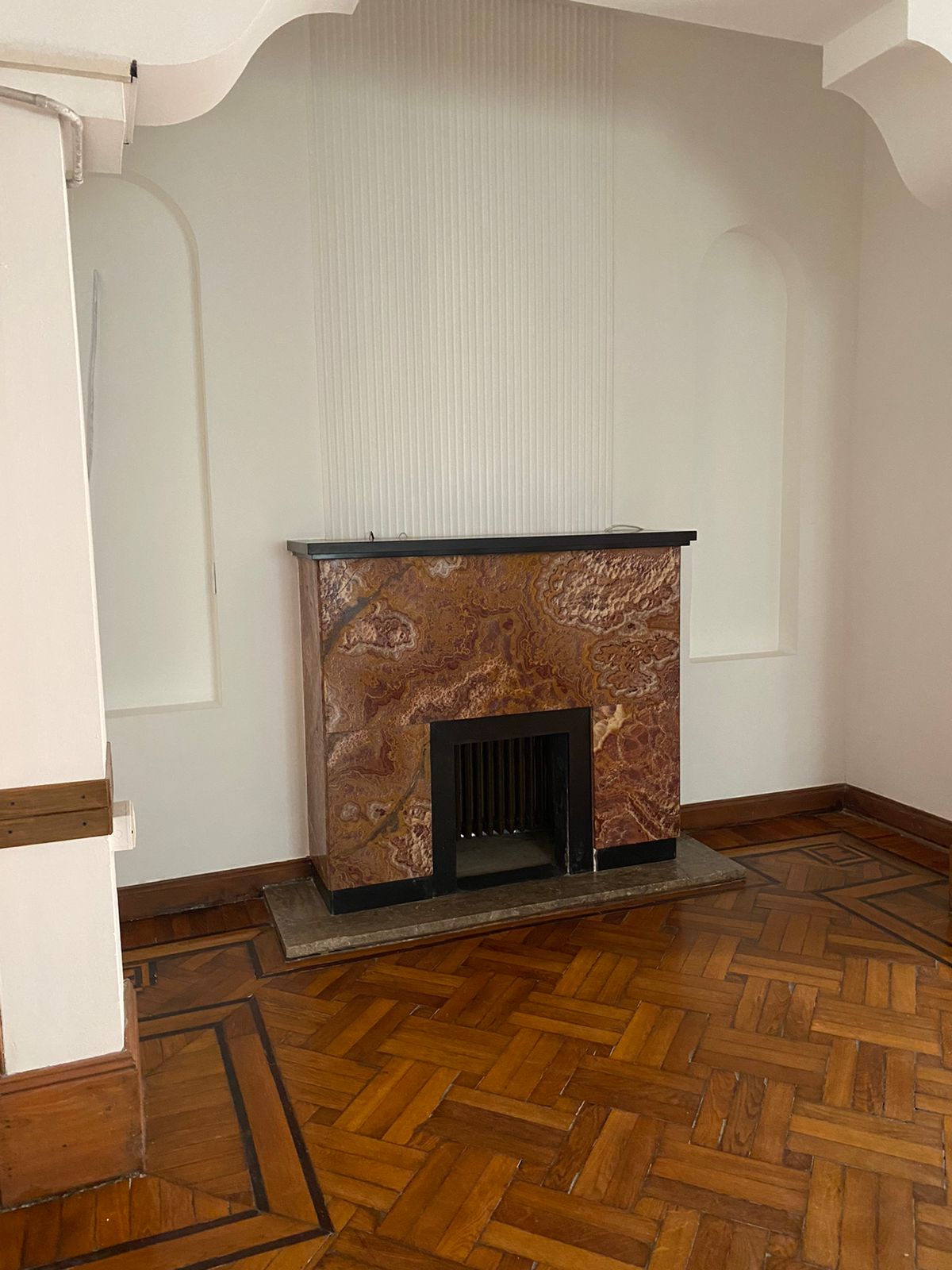 Venta Importante Casa Sobre Hipolito Yrigoyen  Nueva Cordoba