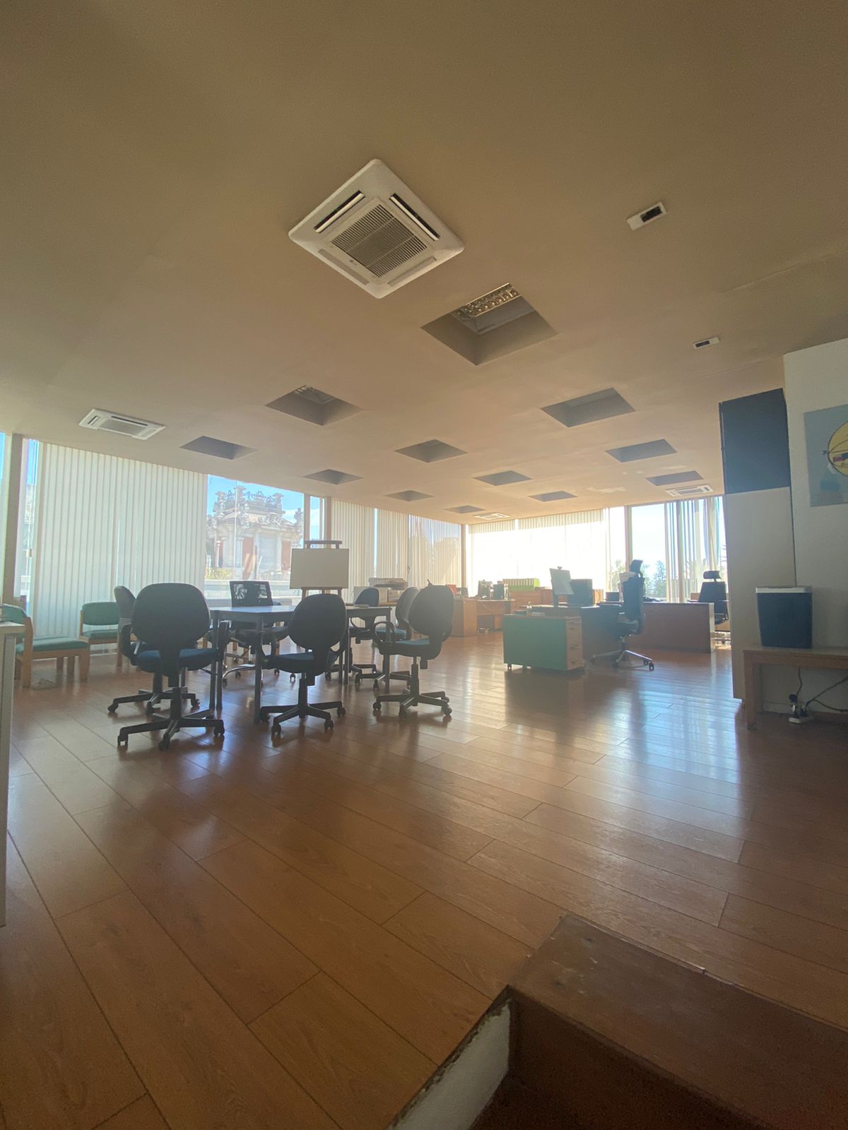 Venta Importante Casa Sobre Hipolito Yrigoyen  Nueva Cordoba