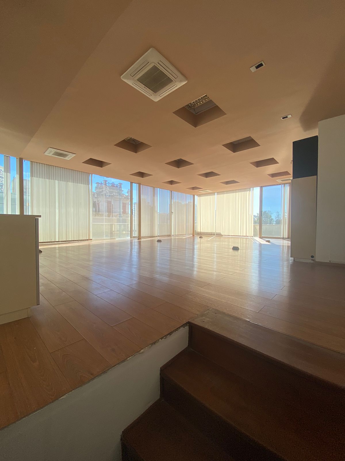 Venta Importante Casa Sobre Hipolito Yrigoyen  Nueva Cordoba