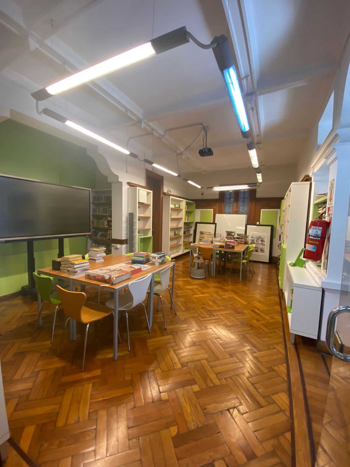 Venta Importante Casa Sobre Hipolito Yrigoyen  Nueva Cordoba