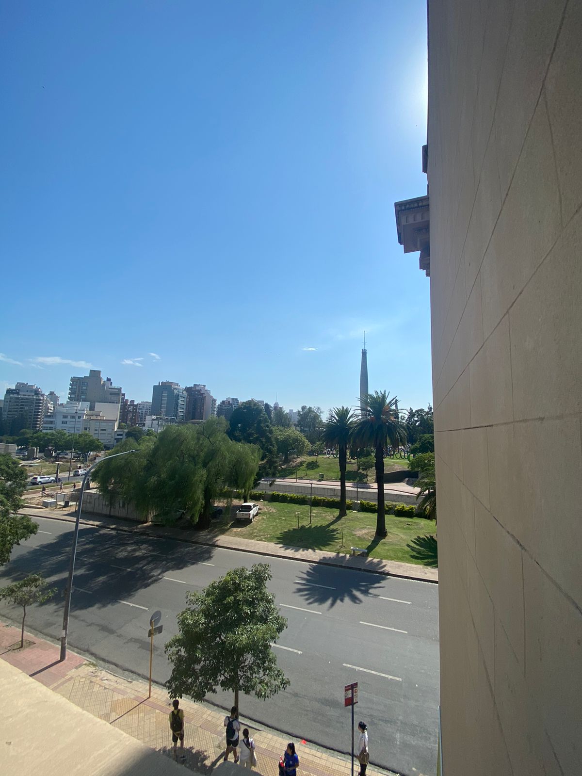 Venta Importante Casa Sobre Hipolito Yrigoyen  Nueva Cordoba