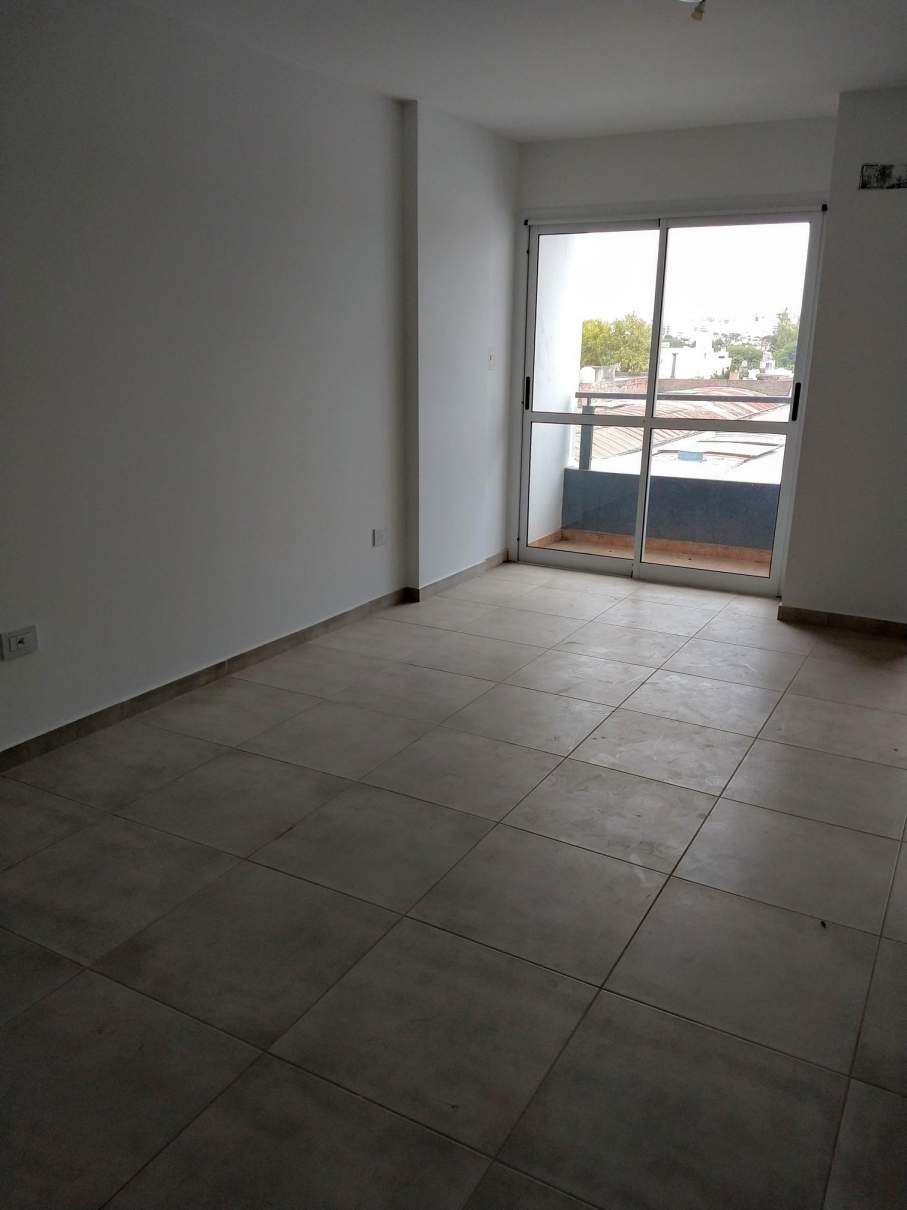 DEPARTAMENTO UN DORMITORIO MAS COCHERA EN VENTA BARRIO  SAN VICENTE