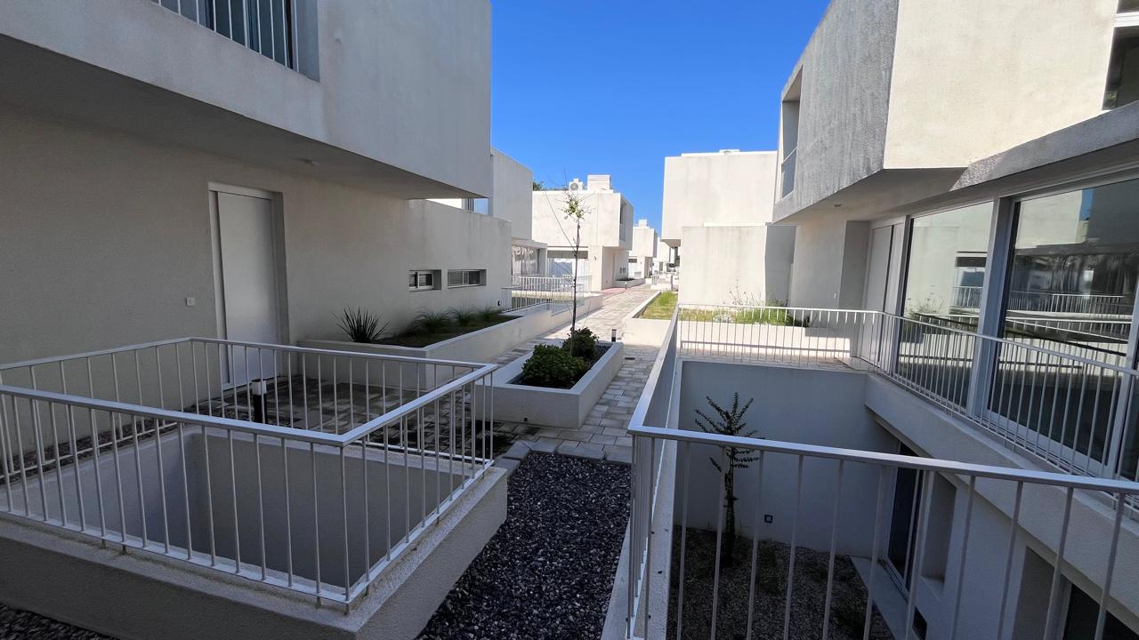 ALQUILER CASA tres dormitorios dos cocheras Villa Belgrano