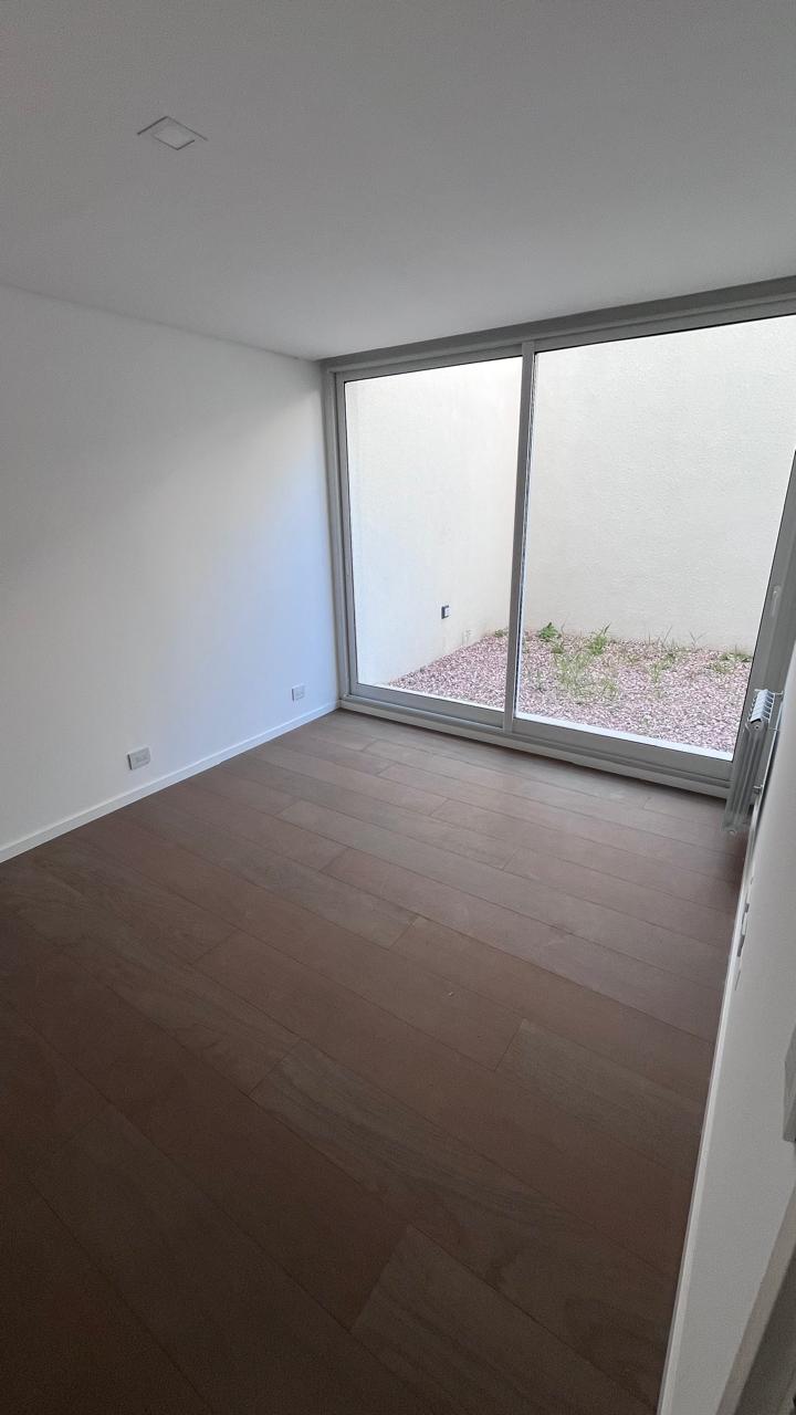 ALQUILER CASA tres dormitorios dos cocheras Villa Belgrano