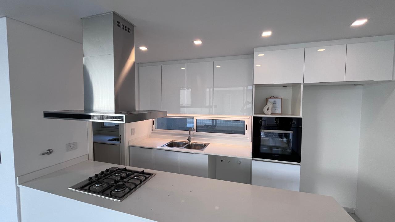 ALQUILER CASA tres dormitorios dos cocheras Villa Belgrano