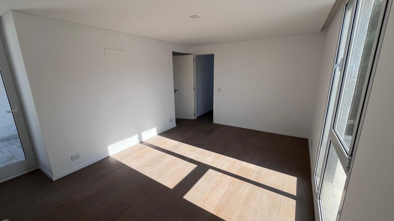 ALQUILER CASA tres dormitorios dos cocheras Villa Belgrano