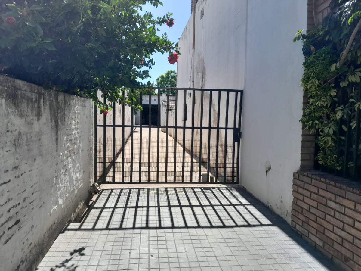ALQUILO Galpon en B Alta Cordoba